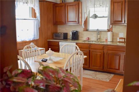 134 Carnation St, Woonsocket, RI 02895 photo 18