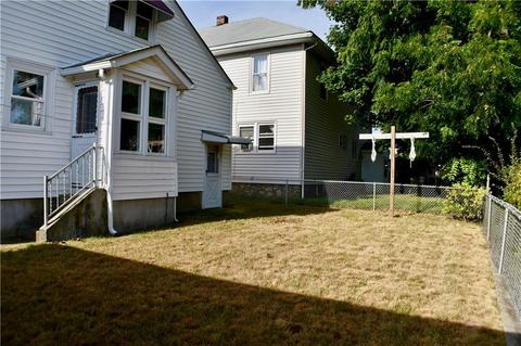 134 Carnation St, Woonsocket, RI 02895 photo 5