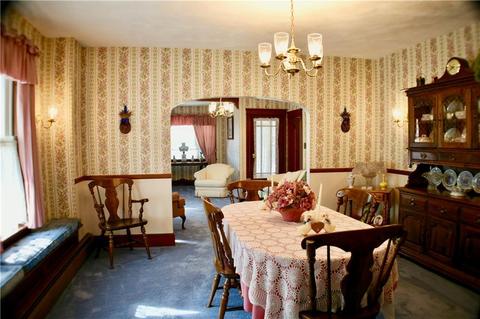 134 Carnation St, Woonsocket, RI 02895 photo 9