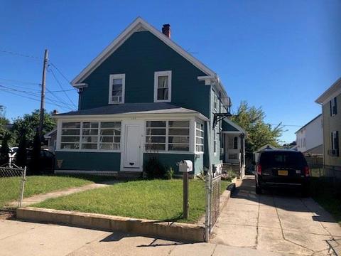 137 Third Ave, Woonsocket, RI 02895 photo 1
