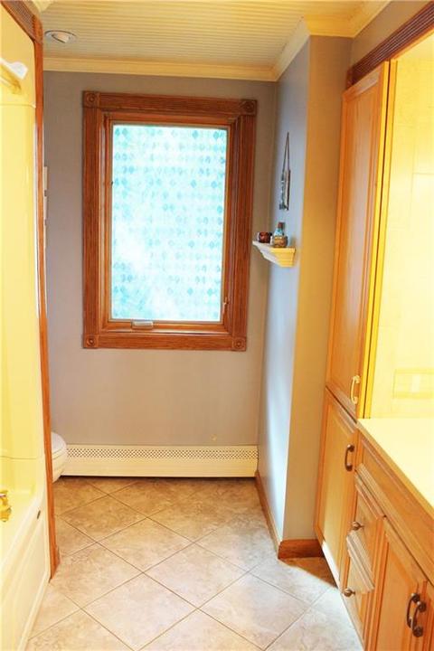204 Gordon Ave, Warwick, RI 02889 photo 9
