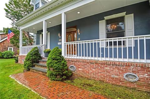 80 Maple Ln, Bristol, RI 02809 photo 5