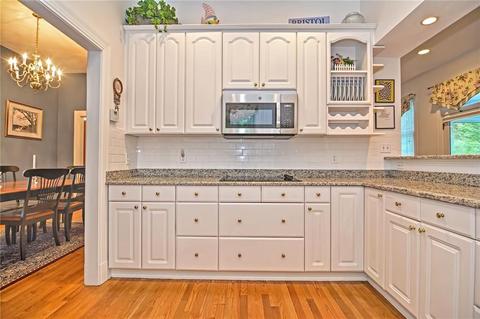80 Maple Ln, Bristol, RI 02809 photo 17