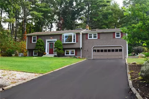 1 Mockingbird Dr, Exeter, RI 02822 photo 1