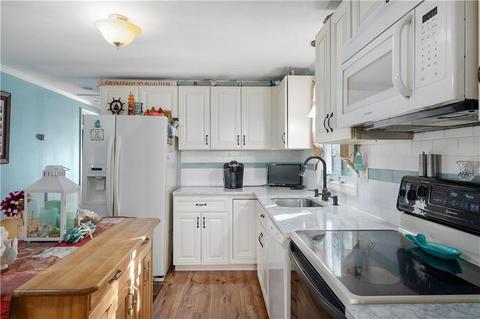 137 Grand St, Woonsocket, RI 02895 photo 11