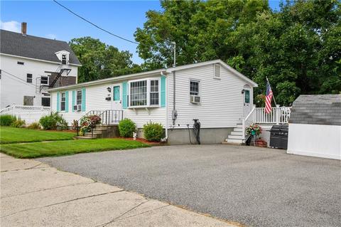 137 Grand St, Woonsocket, RI 02895 photo 1