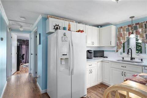 137 Grand St, Woonsocket, RI 02895 photo 12