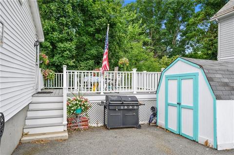 137 Grand St, Woonsocket, RI 02895 photo 4