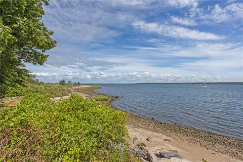 10 Riptide Dr, North Kingstown, RI 02874 photo 9