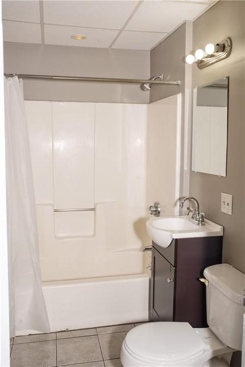 107 Mt St Charles Ave, Woonsocket, RI 02895 photo 8