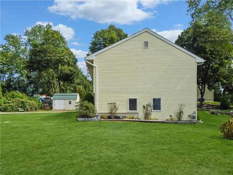 63 Oak St, Westerly, RI 02891 photo 5