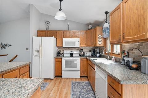 61 Breault Ave, Woonsocket, RI 02895 photo 4