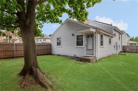 55 Budlong Ave, Warwick, RI 02888 photo 2