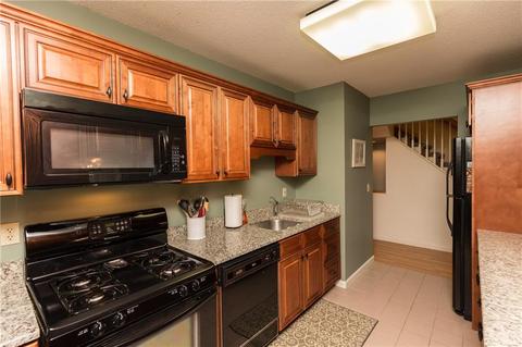 206 Holley Ln, Woonsocket, RI 02895 photo 23