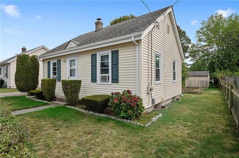 220 Third Ave, Warwick, RI 02888 photo 2