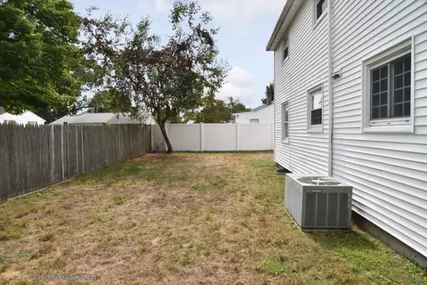 8 Floyd Rd, Warwick, RI 02888 photo 28
