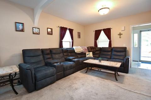 165 Wingate Ave, Warwick, RI 02888 photo 2