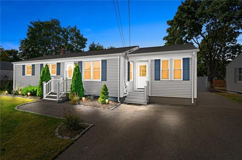 91 Crystal Dr, Warwick, RI 02889 photo 1