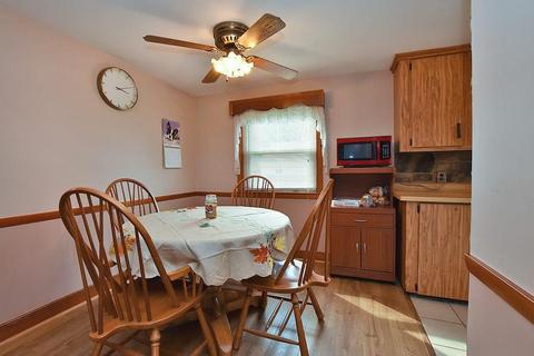 21 Pinegrove Ave, Warwick, RI 02889 photo 4