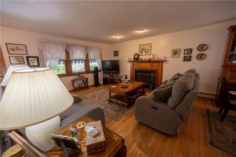 45 Cherry Hill Ave, Woonsocket, RI 02895 photo 5