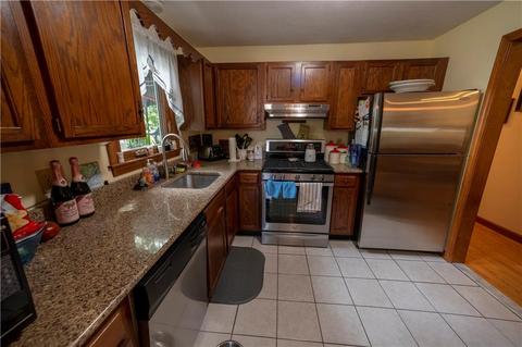 45 Cherry Hill Ave, Woonsocket, RI 02895 photo 7