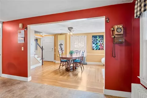 72 Harmony Ct, Warwick, RI 02889 photo 9