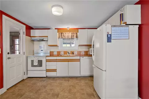 72 Harmony Ct, Warwick, RI 02889 photo 7