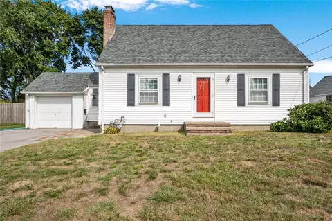 72 Harmony Ct, Warwick, RI 02889 photo 2