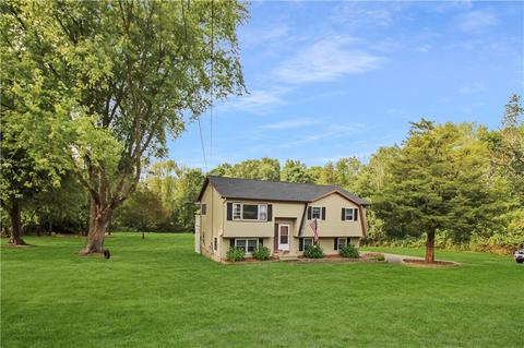 4 Moriah Dr, Westerly, RI 02891 photo 3