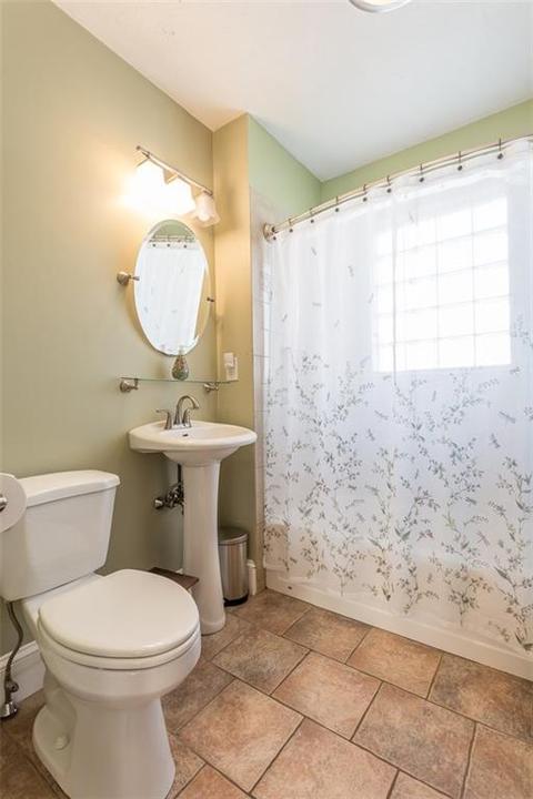 25 Wendell St, East Providence, RI 02915 photo 10