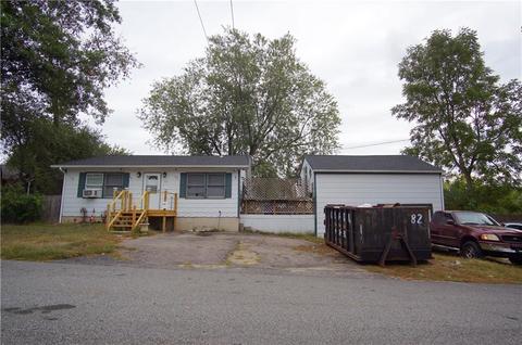 160 Asylum St, Woonsocket, RI 02895 photo 1