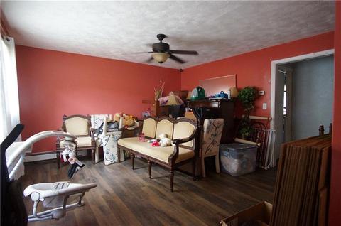 160 Asylum St, Woonsocket, RI 02895 photo 5