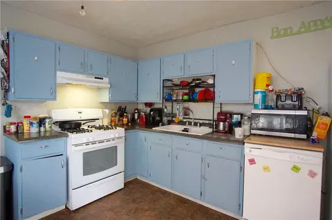 160 Asylum St, Woonsocket, RI 02895 photo 15