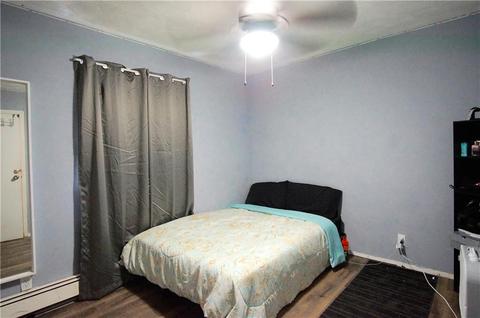 160 Asylum St, Woonsocket, RI 02895 photo 8
