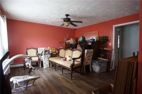 160 Asylum St, Woonsocket, RI 02895 photo 5