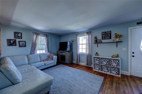 34 Greylawn Ave, Warwick, RI 02889 photo 5