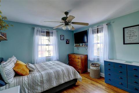 34 Greylawn Ave, Warwick, RI 02889 photo 24