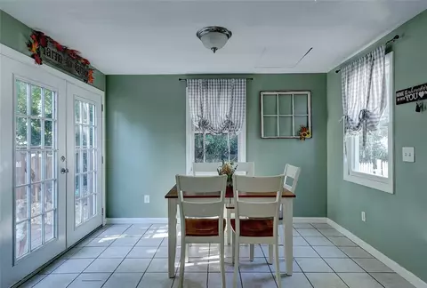 34 Greylawn Ave, Warwick, RI 02889 photo 18
