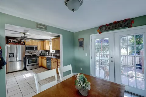 34 Greylawn Ave, Warwick, RI 02889 photo 20