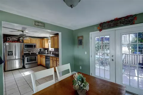 34 Greylawn Ave, Warwick, RI 02889 photo 23