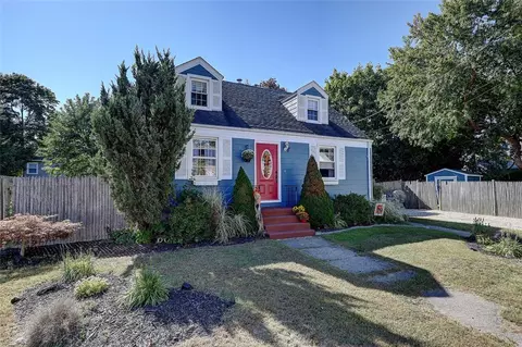 34 Greylawn Ave, Warwick, RI 02889 photo 1