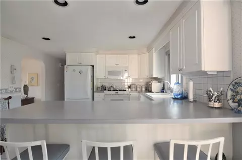 77 Wayne St, Warwick, RI 02889 photo 11