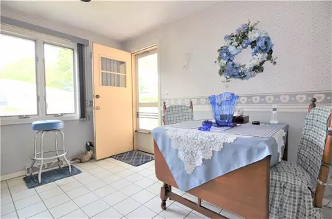 77 Wayne St, Warwick, RI 02889 photo 13
