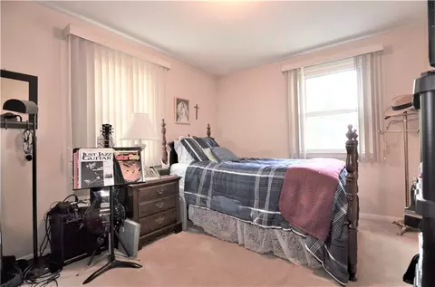 77 Wayne St, Warwick, RI 02889 photo 17
