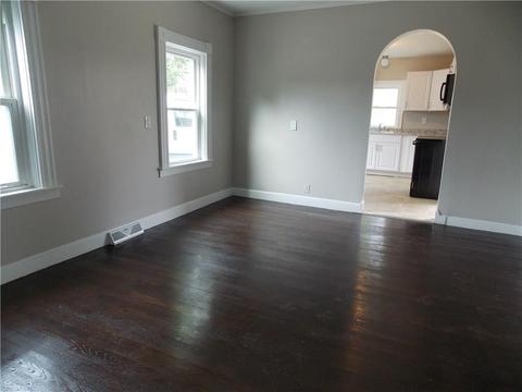 80 Read Ave, Coventry, RI 02816 photo 4