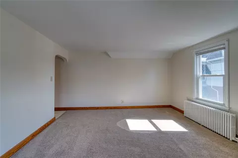 128 Park Pl, Woonsocket, RI 02895 photo 9