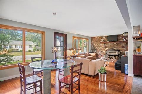 72 Clara Ave, Warwick, RI 02889 photo 8