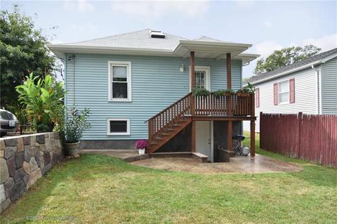 289 9th Ave, Woonsocket, RI 02895 photo 3