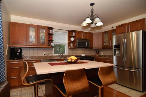 289 9th Ave, Woonsocket, RI 02895 photo 8