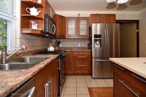 289 9th Ave, Woonsocket, RI 02895 photo 4